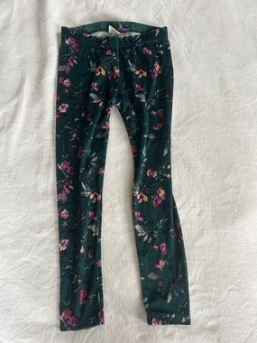 Like new Zara Dark Green velvet Floral Leggings